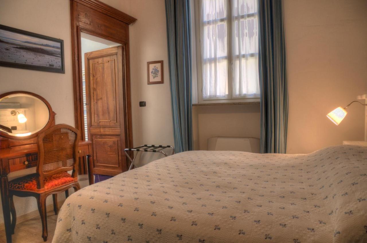 Domus Aurea Bed & Breakfast Saluzzo Phòng bức ảnh
